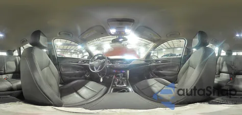 2018 Buick Regal Tourx Essence из США, поврежденный, VIN W04GV8SX8J1119753